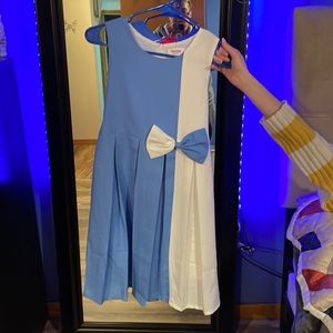 Very cute sleeveless sunny fashion dress size 14 never worn blue and white